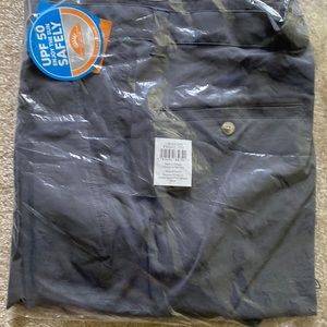 Mens  Columbia PFG dark gray shorts 42x10.